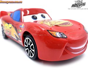 xe-McQueen-tia-chop-dieu-khien-8891-1e
