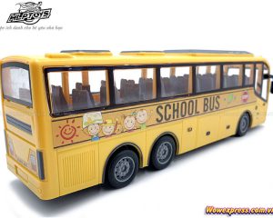 xe-bus-hoc-sinh-dieu-khien-BJL108f